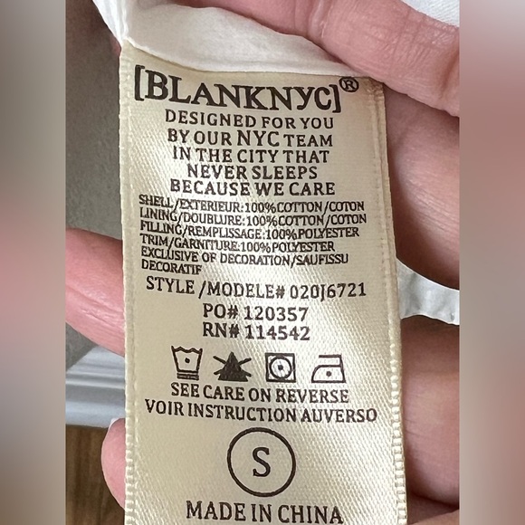 Anthropologie Blank NYC
Kimono Quilted Jacket Embroidered Oversized SZ S EUC - Picture 6 of 9